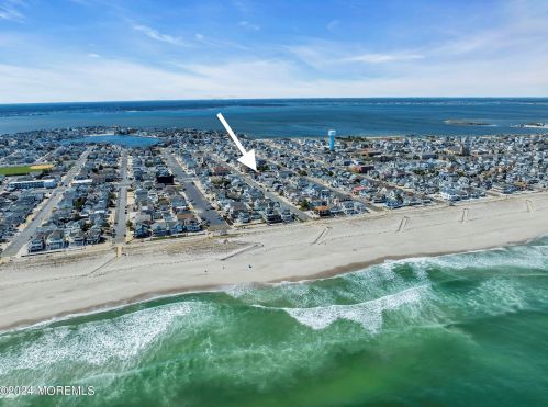 1605 Grand Central Ave, Lavallette NJ  08735-2411 exterior