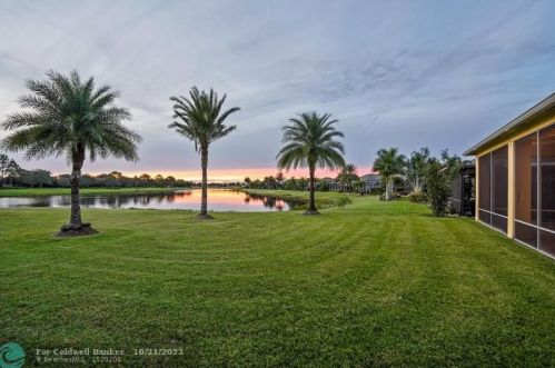 10491 Waterway Ln, Fort Pierce FL  34987-2521 exterior