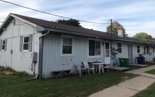 1166 Vanderbraak St, Green Bay, WI 54302-1630