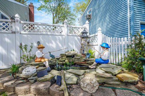 5 Victoria Rd, Babylon NY  11703-1406 exterior