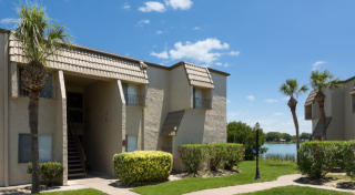 7950 Shoals Dr, Orlando FL  32817-1099 exterior