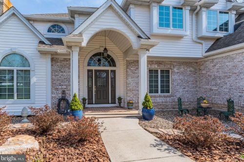 3 Woburn Abbey Ave, Camp Hill, PA 17011-1044