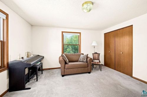 5260 Samuelson Rd, Duluth MN 55811-9789 exterior