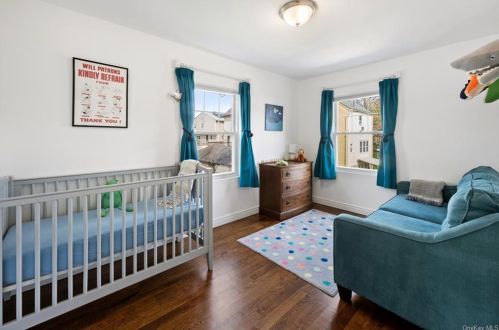 322 Sixth Ave, New Rochelle NY  10803-1605 exterior