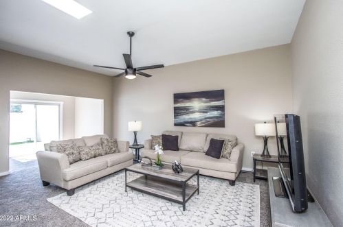 10883 Coggins Dr, Sun City, AZ 85351-3344