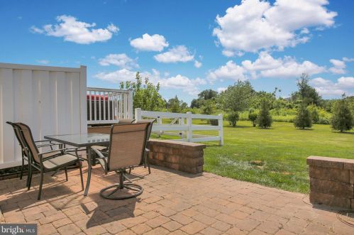 250 Savanna Dr, Pottstown PA  19465-6603 exterior