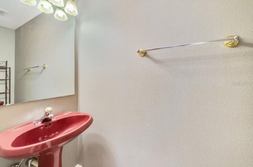 5208 Patricia Dr, Orlando FL 32819-7548 exterior