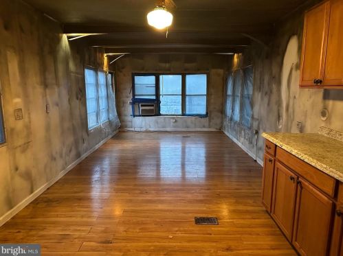 10460 Enfield Rd, Cross Roads, PA 17322-7868