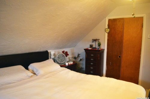 355 Heathcote Rd, North Lindenhurst NY  11757-1744 exterior