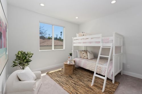 4453 Bermuda Ave, San Diego CA 92107-3809 exterior