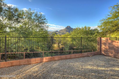 7989 Sunfire Dr, Tucson, AZ 85743-1517