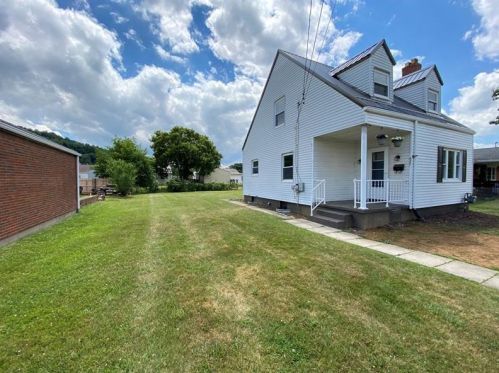 627 Speers Ave, North Charleroi, PA 15022-1073