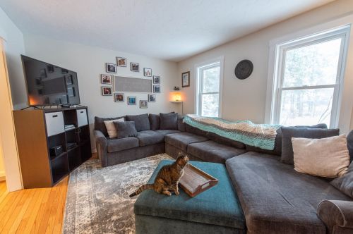 132 Old Mill Pond Rd, Henniker NH  03242-3152 exterior