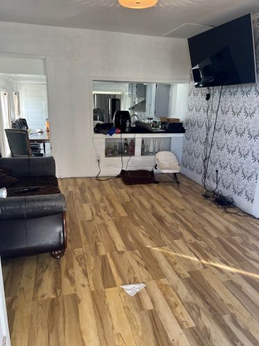 28 Central St, Nashua NH  03060-3205 exterior