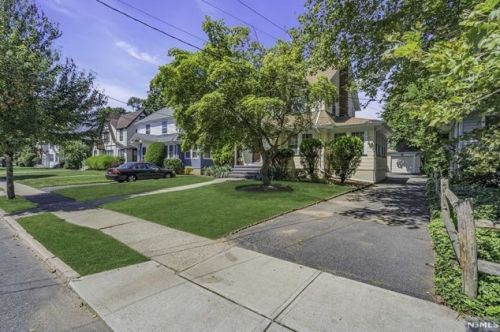 141 Cambridge Ave, Englewood NJ  07631-1624 exterior