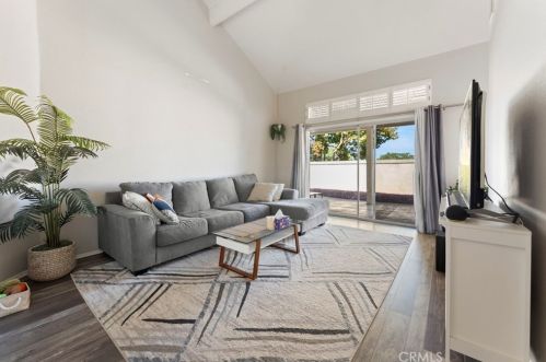 27480 Jon Christian Pl, Temecula CA  92591-6127 exterior