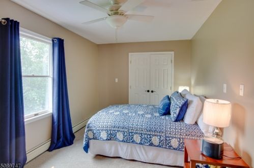 25 Martingale Dr, Wantage NJ  07461-2857 exterior
