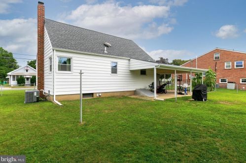 136 Franklin St, Auburn NJ  08085-1236 exterior