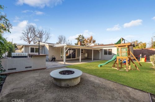 6450 Aldea Ave, Van Nuys CA  91406-5401 exterior