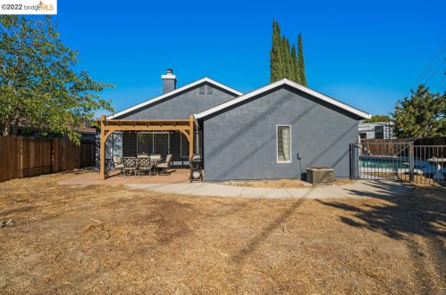 20 Megan Ct, Oakley CA  94561-3956 exterior
