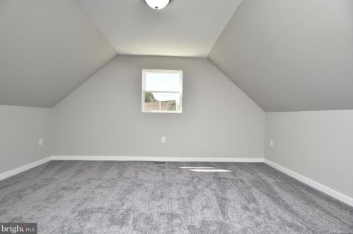 615 Fairhill Rd, Yardley PA  19067-7508 exterior