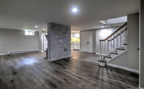 65 Ridgebrook Dr, Bridgeport CT  06606-1925 exterior