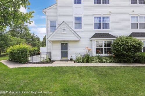 95 Madison Ct, Tinton Falls NJ  07712-7747 exterior