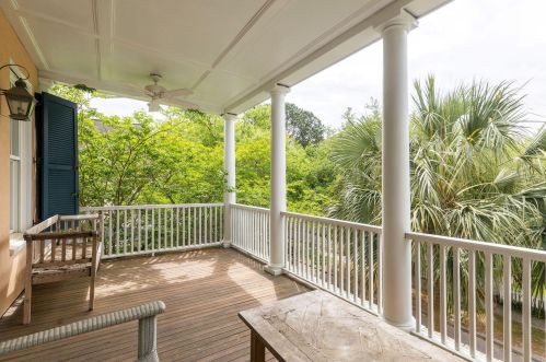 75 Sowell St, Mount Pleasant SC  29464-2660 exterior