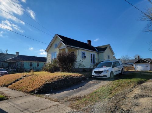445 Dexter Ave, Cincinnati, OH 45215-4614