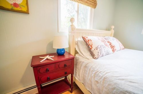 46 King Philip Rd, South Kingstown RI  02882-1102 exterior