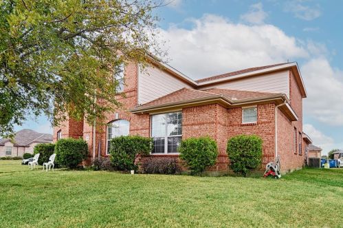 1613 Ambercrest Dr, Lancaster, TX 75146-4941