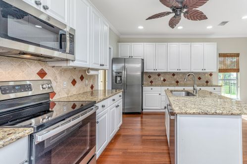 1833 Smokerise Way, Mount Pleasant SC  29466-8634 exterior
