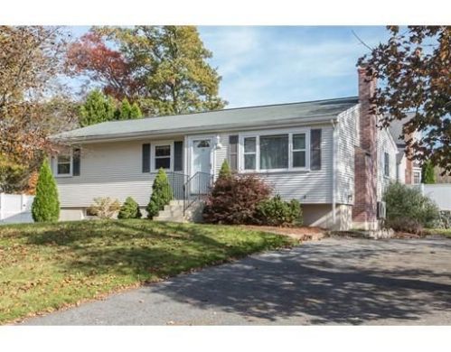19 Buttercup Ln, Medway, MA 02053-2351