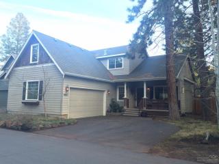 19557 Brookside Way, Bend OR  97702-3175 exterior