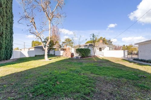 1052 Palmyra Ave, Orange CA  92866-2423 exterior