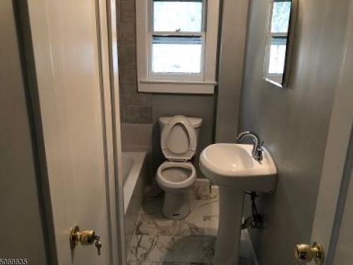 48 Dewey Ave, Little Falls NJ  07424-1141 exterior