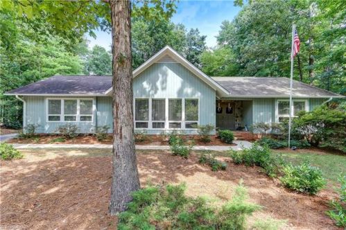 1024 Browning Rd, Greensboro, NC 27410-4751
