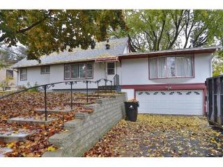 2209 Craig Pl, Saint Paul, MN 55109-2818
