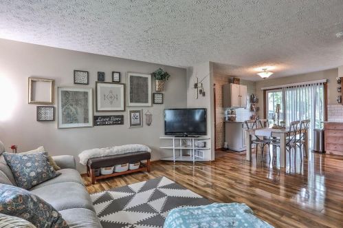 3330 Mcbeth Pl, Darbydale, OH 43123-1714