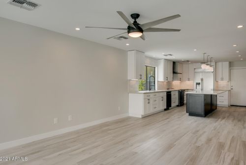 7614 20th St, Phoenix AZ  85020-4703 exterior