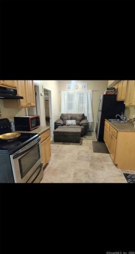 31 Grand St, United States Coast Guard Ac CT  06320-5033 exterior