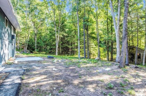 220 Hurlburt St, Glastonbury, CT 06033-2615