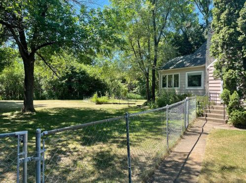 1655 2nd Ave, Newport, MN 55055-1049