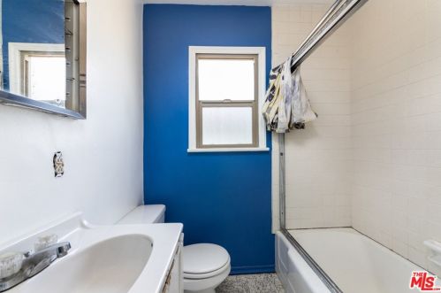 9325 Foster Rd, Downey CA  90242-4656 exterior