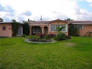 3415 Mckinley St, Hollywood, FL 33021-4940