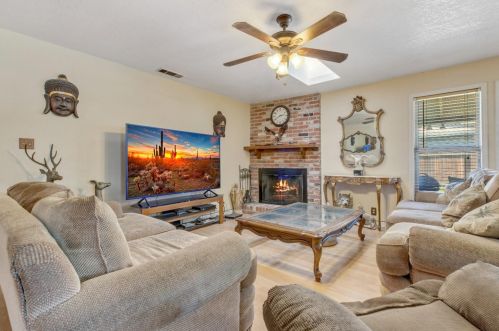 14822 Pueblo Dr, Manteca CA  95336-2550 exterior