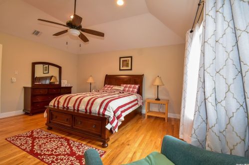 45 Crystal Brook Hollow Rd, Mount Sinai NY  11766-1606 exterior