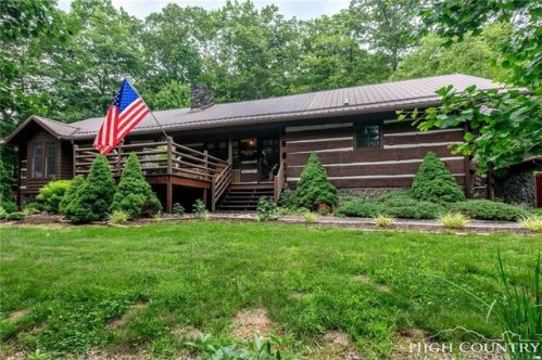 124 Tracy Rd, Brownwood, NC 28684-9348
