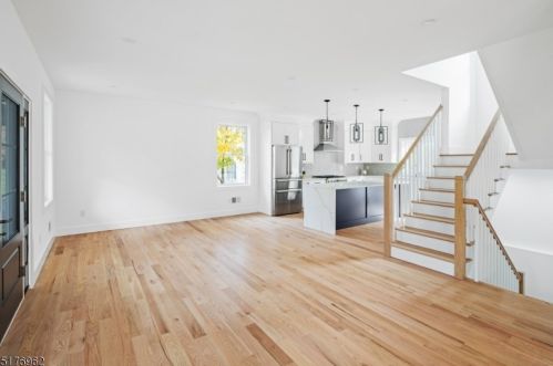 38 Old Smalleytown Rd, Warren NJ  07059-5446 exterior