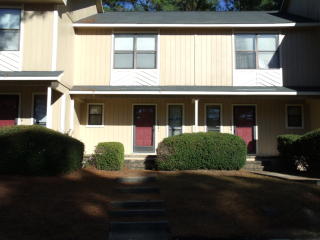 1272 Forest Dr, Fayetteville NC  28303-5823 exterior